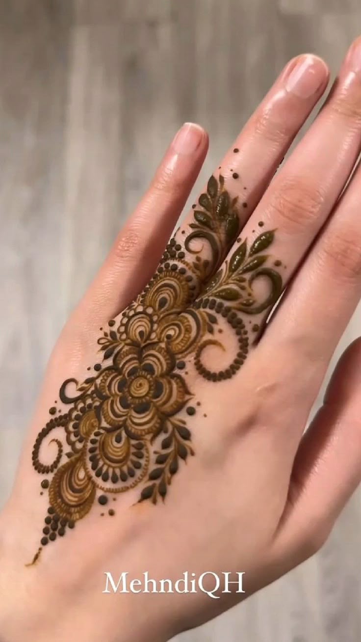 Easy-Arabic-Mehndi-Design