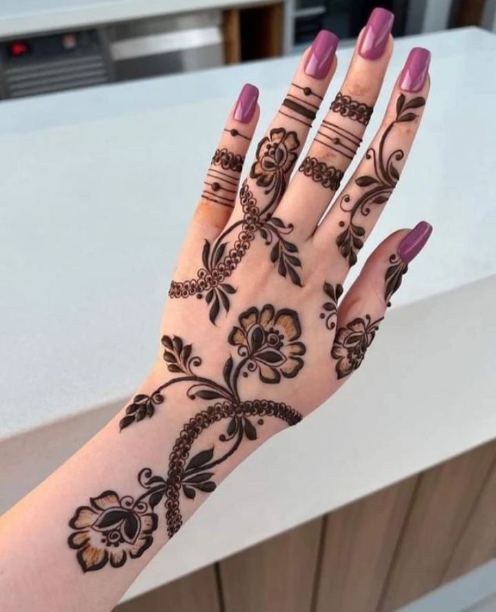 Easy-Arabic-Mehndi-Design