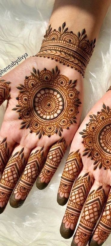 aesthetic-mehndi-design-front-hand-arabic