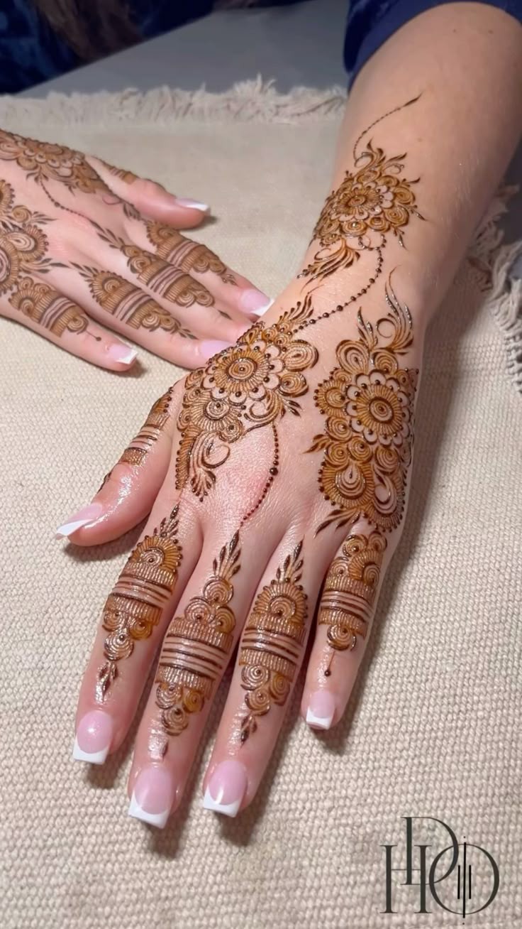 arabic-front-mehndi-design-easy-and-beautiful