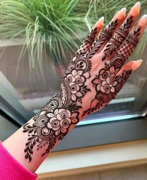 back-mehndi-design-easy-and-beautiful-arabic