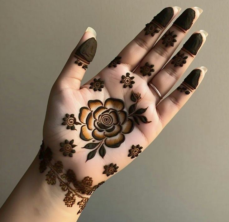 beautiful-mehndi-instagram-stylish-royal-front-hand-mehndi-design