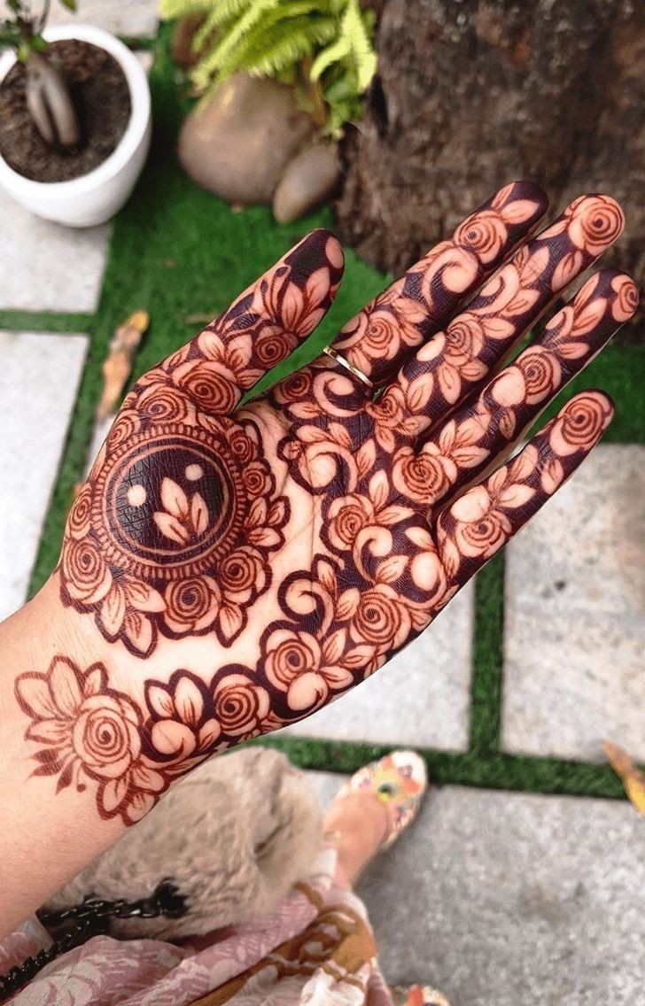 beautiful-mehndi-simple-royal-front-hand-mehndi-design
