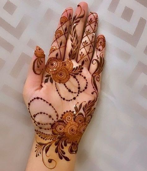 bridal-royal-front-hand-mehndi-design
