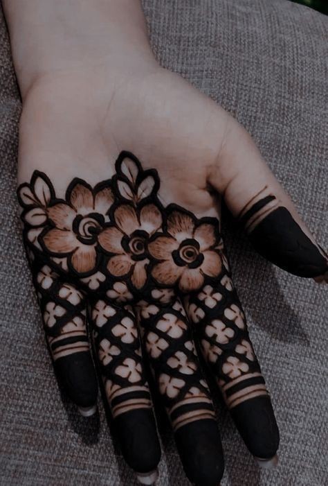 easy-cute-mehndi-design-front-hand-simple-and-beautiful