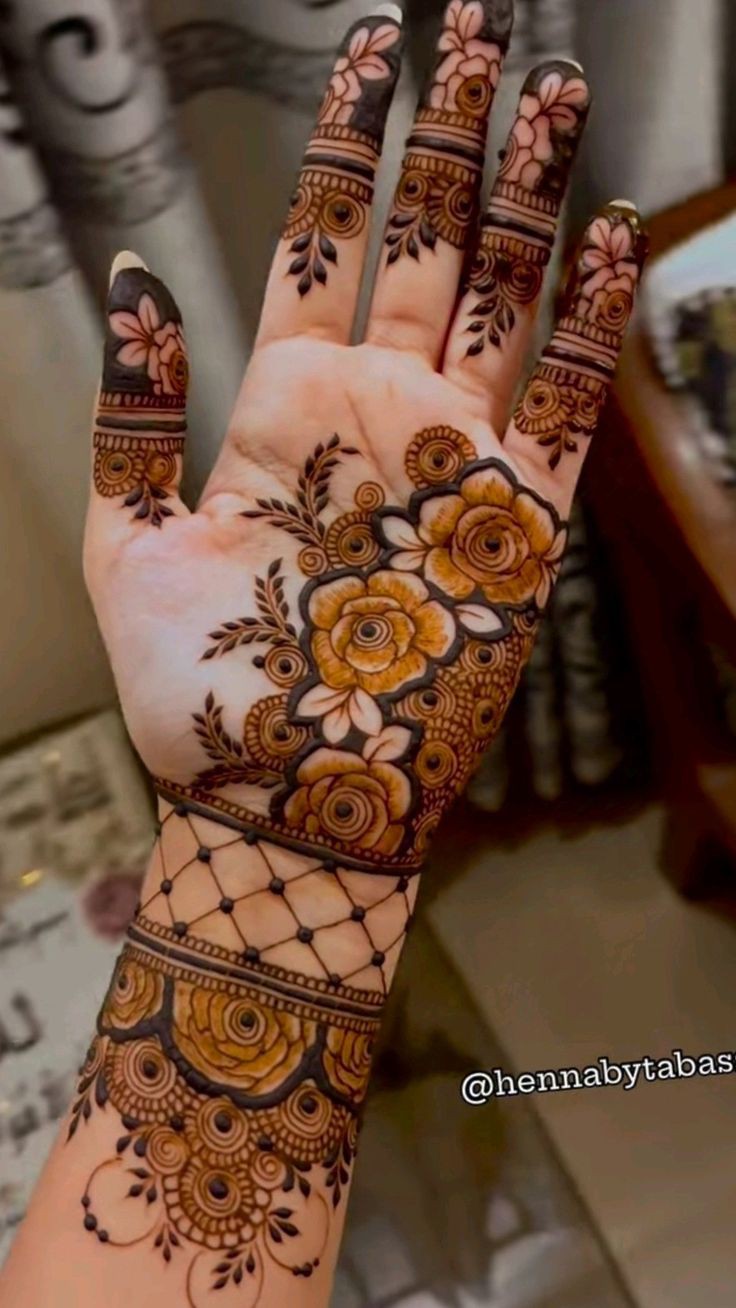 easy-front-hand-simple-mehndi-design