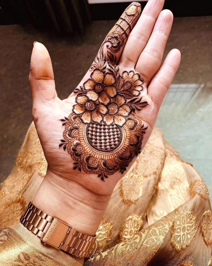 front-hand-easy-mehndi-design-for-children