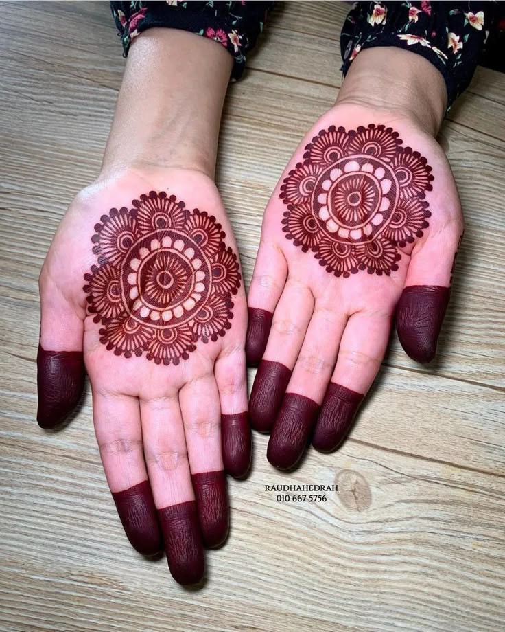 front-hand-mehndi-design-simple-and-easy-circle