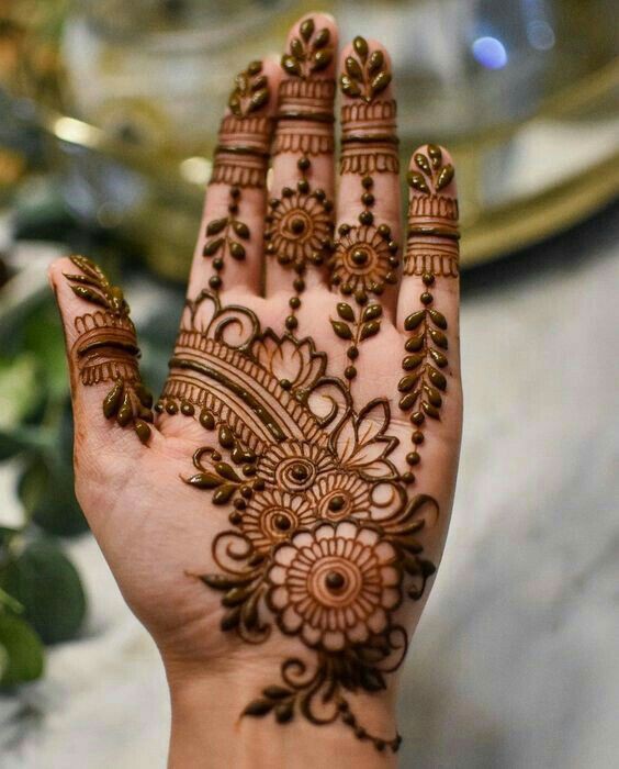 front-hand-simple-mehndi-design-aesthetic-easy-and-beautiful