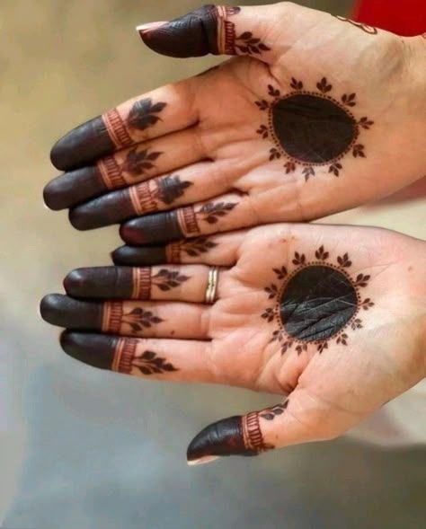 front-hand-simple-mehndi-design-aesthetic-easy-and-beautiful