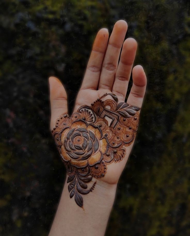 front-hand-simple-mehndi-design-and-beautiful