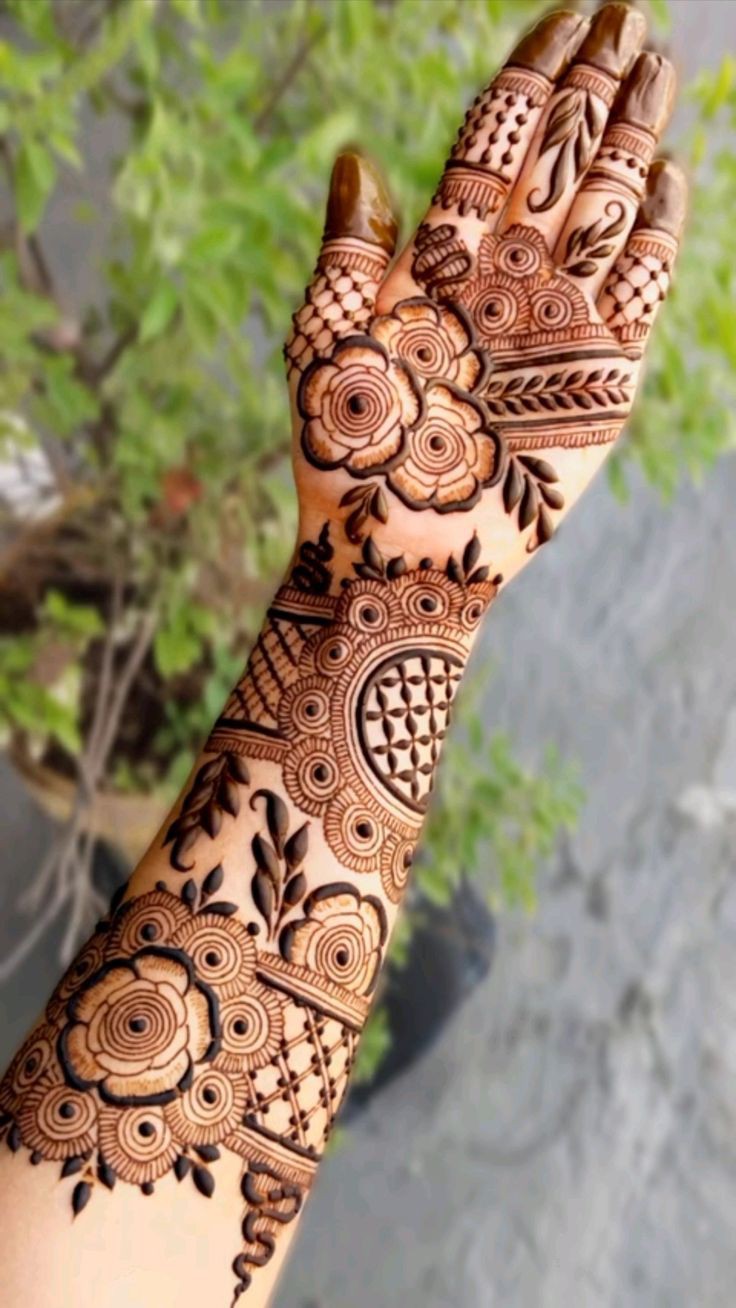 front-hand-simple-mehndi-design-arabic-easy-and-beautiful