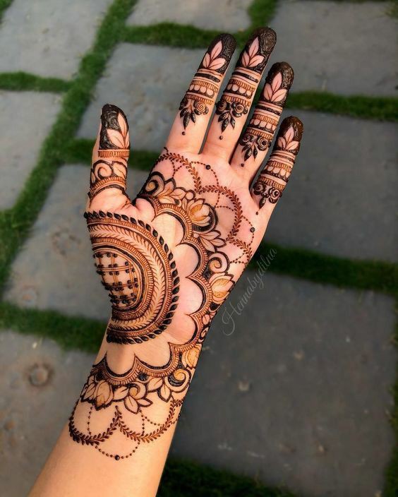 front-hand-simple-mehndi-design-bunch