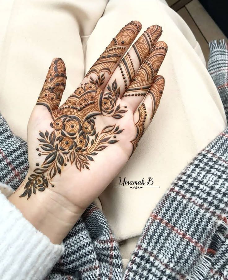 front-hand-simple-mehndi-design-easy-and-beautiful