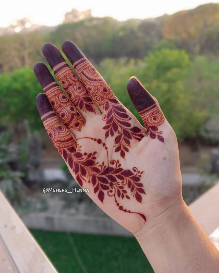 front-hand-simple-mehndi-design-flower-design