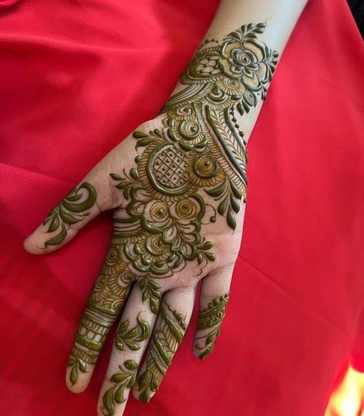 front-hand-simple-mehndi-design-for-kids