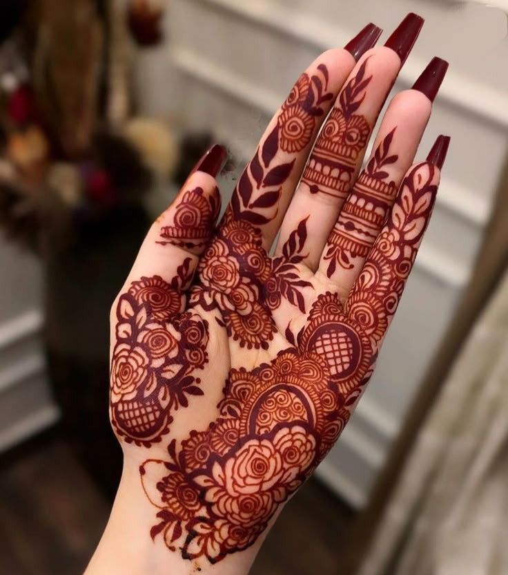 front-hand-simple-mehndi-design-images