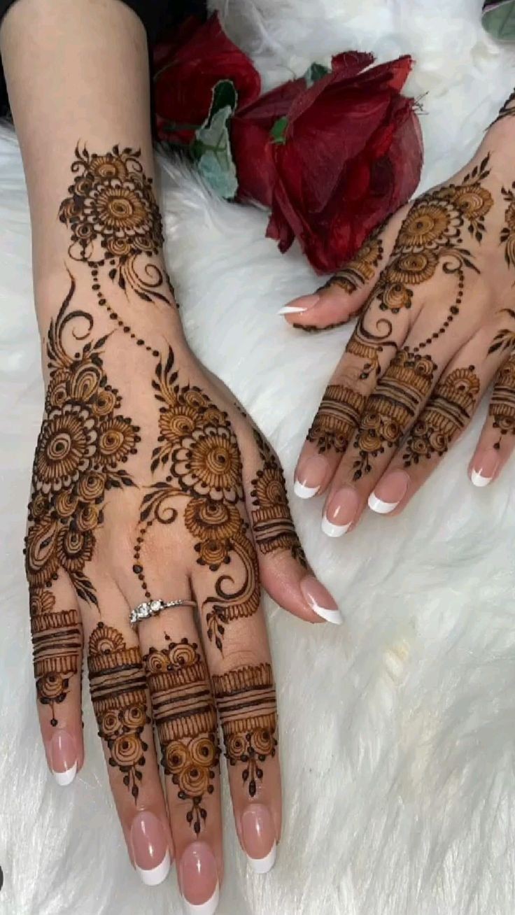 front-mehndi-design-easy-and-beautiful-chand