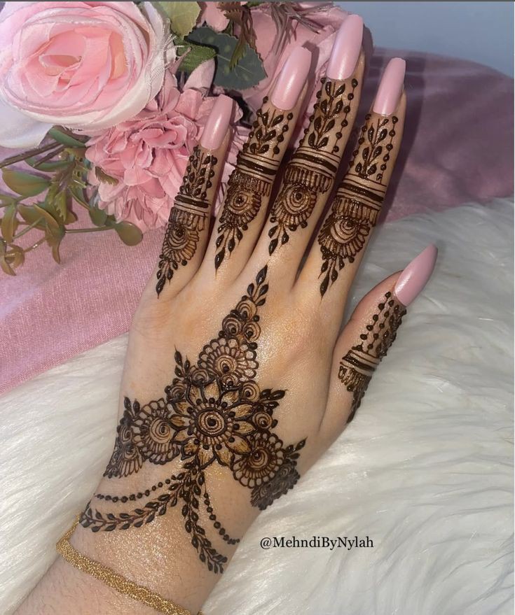 front-mehndi-design-easy-and-beautiful-circle