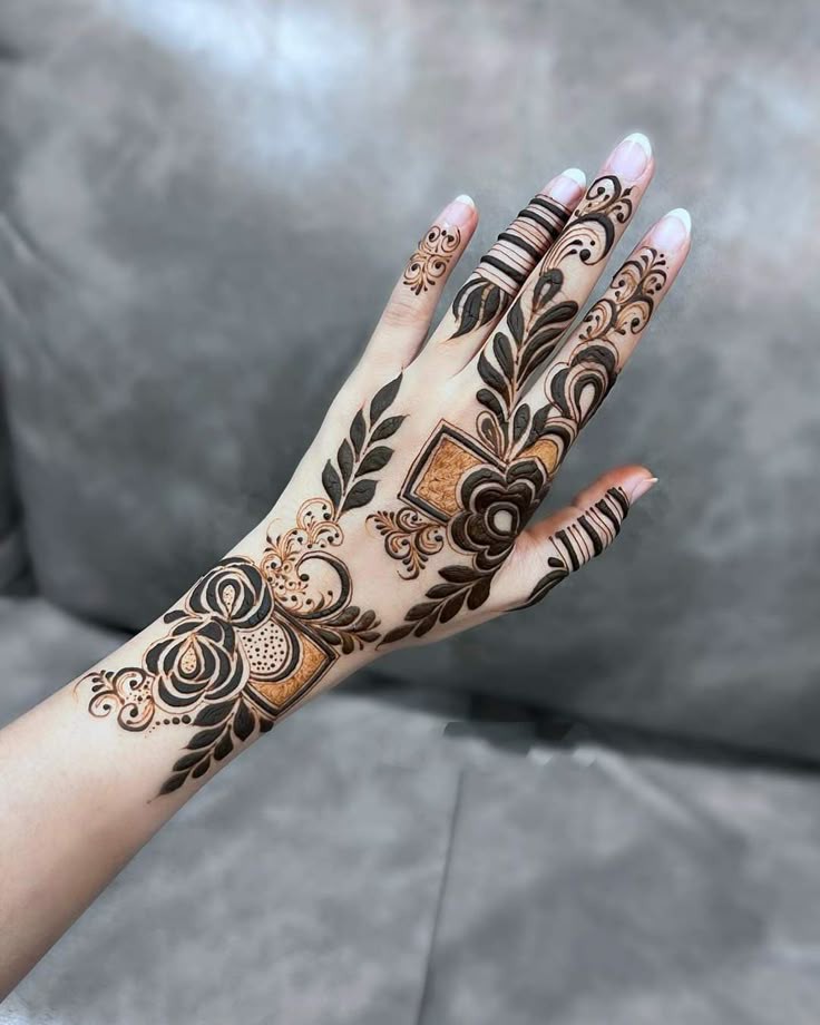 front-mehndi-design-easy-and-beautiful-full-hand