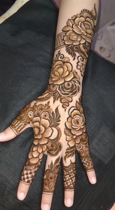 front-mehndi-design-easy-and-beautiful-instagram