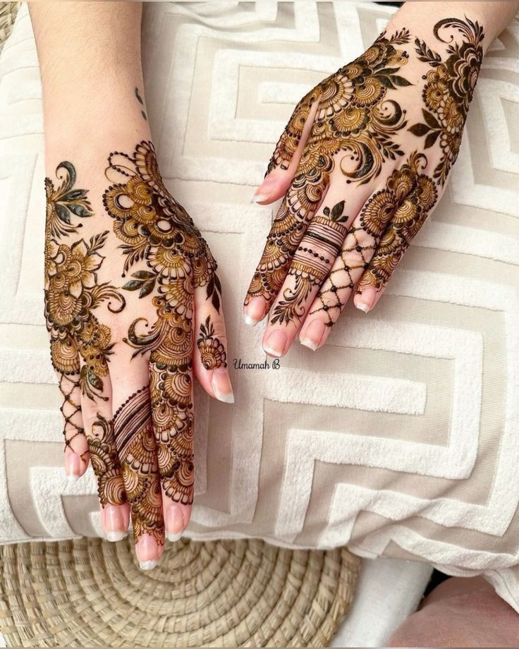 front-mehndi-design-easy-and-beautiful-instagram