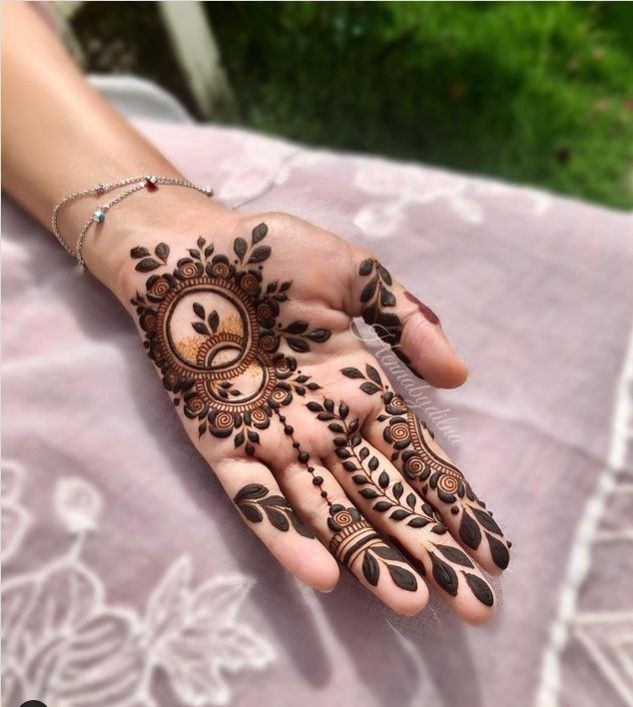 indo-arabic-front-hand-mehndi-design