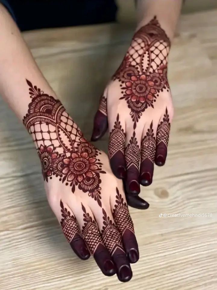 mehndi-design-easy-and-beautiful-back-hand-for-girl