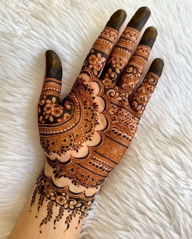 royal-front-hand-mehndi
