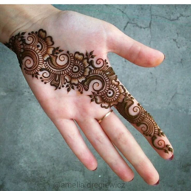 royal-front-hand-mehndi-design-arabic-simple-and-beautiful