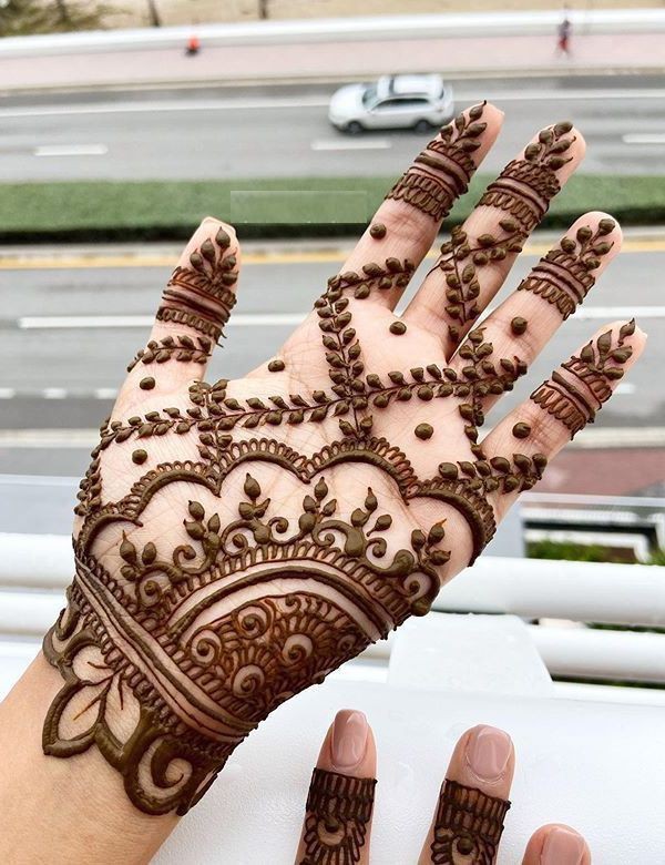 simple-chand-mehndi-design-front-hand-easy