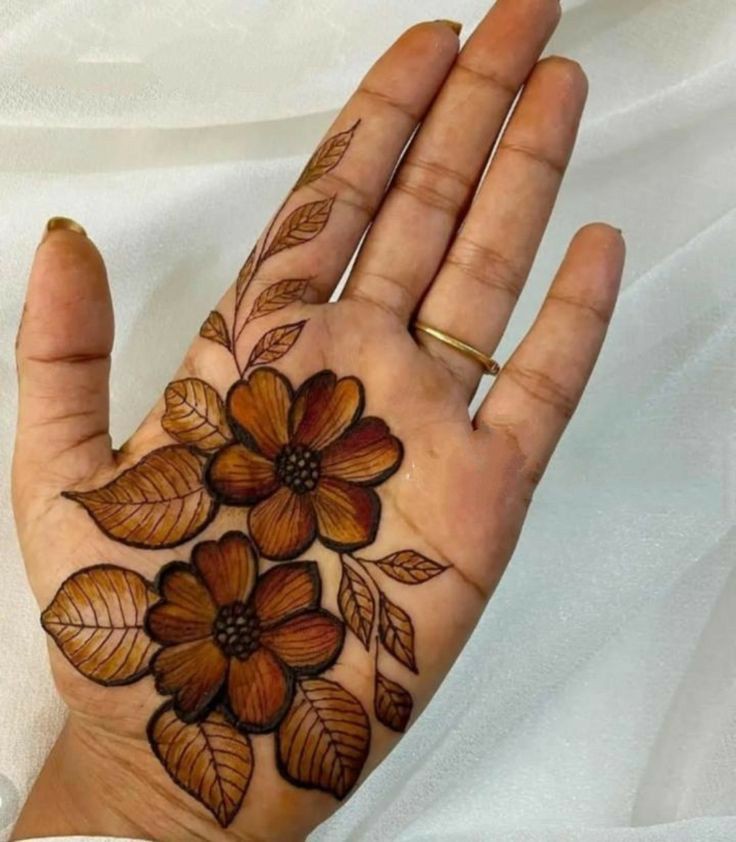 simple-classic-mehndi-design-front-hand