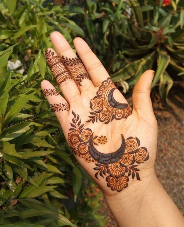 unique-royal-front-hand-mehndi-design